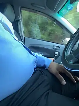 dam-her-boy online show from October 14, 2025, 2:23 am