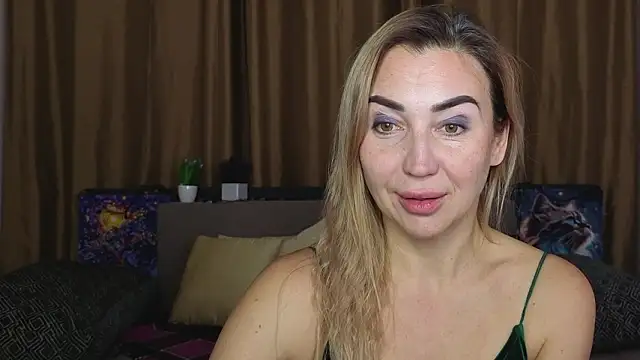 Kiss julli88I online show from January 17, 2026, 6:33 pm