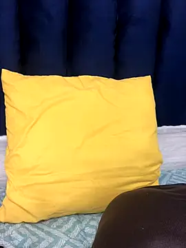 BondiBitch online show from November 9, 2025, 10:13 am