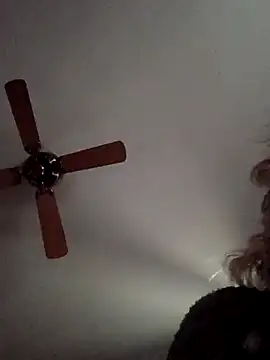 KITTYBOOBOOFUXX online show from October 12, 2025, 1:10 pm