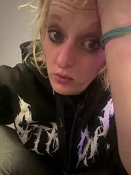 KITTYBOOBOOFUXX online show from December 22, 2025, 9:06 am