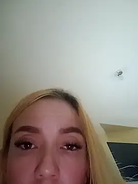 sara crushx online show from March 23, 2025, 8:48 am