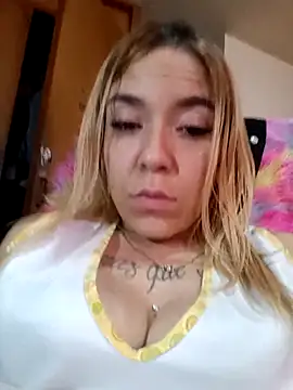 sara crushx online show from October 14, 2025, 7:47 pm