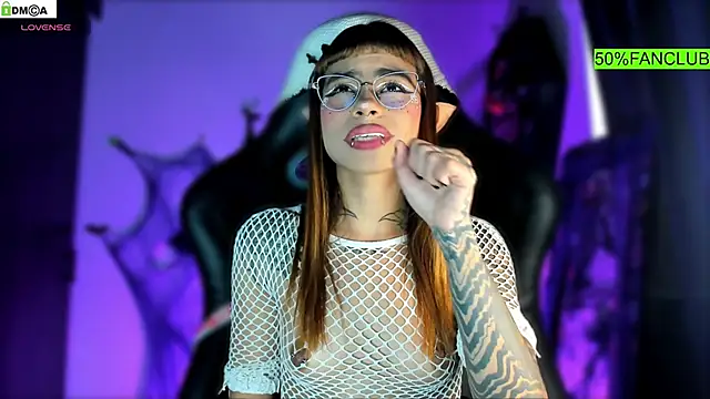 Snapshot of sofiafenty chatting on October 9, 2025, 5:33 pm sofiafenty online show from October 9, 2025, 5:33 pm