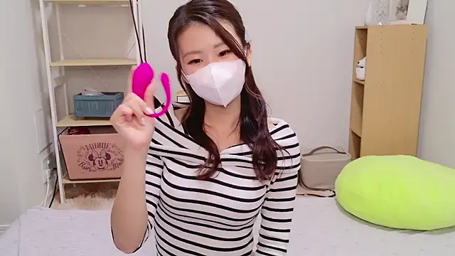 -COCOAtann- online show from October 2, 2025, 9:49 am