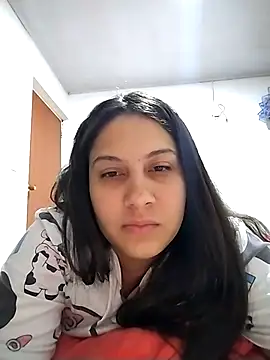 esmeralda jadees online show from March 6, 2026, 2:46 pm