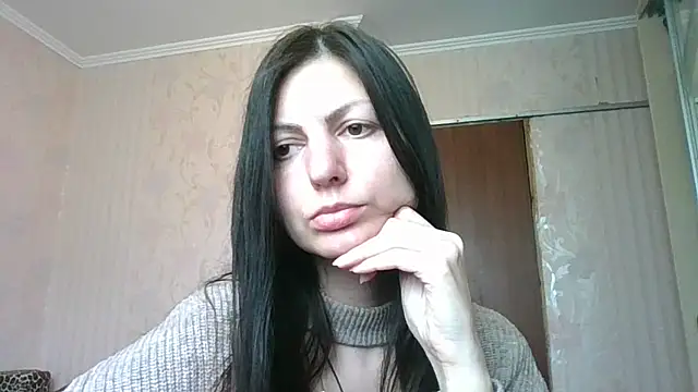 AliseWats online show from March 12, 2025, 1:51 pm