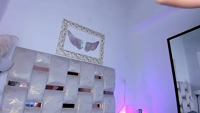 Lola Blondie online show from February 11, 2026, 11:48 am