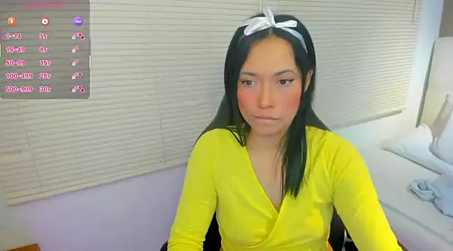  LiilyWong online show from March 15, 2025, 1:29 pm