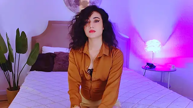 Maya Rogerss online show from October 6, 2025, 2:36 pm