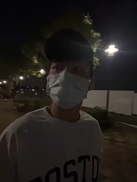 Snapshot of chipboo chatting on November 6, 2025, 1:23 pm chipboo online show from November 6, 2025, 1:23 pm