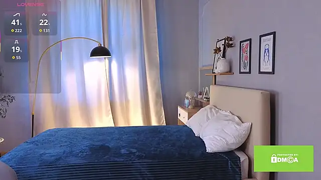 Snapshot of blue_fog chatting on October 21, 2025, 8:15 am blue fog online show from October 21, 2025, 8:15 am