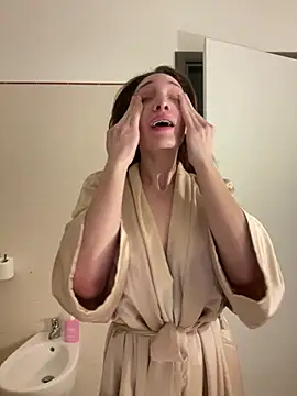 laprincesa2punto0 online show from March 18, 2025, 12:58 pm