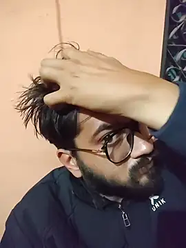 mpaale11 online show from December 16, 2025, 1:27 pm