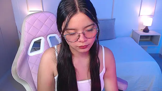 Snapshot of lilly_1948 chatting on March 11, 2025, 7:47 pm lilly 1948 online show from March 11, 2025, 7:47 pm