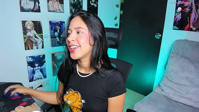 Snapshot of Vickysth chatting on April 28, 2026, 11:21 pm Vickysth online show from April 28, 2026, 11:21 pm