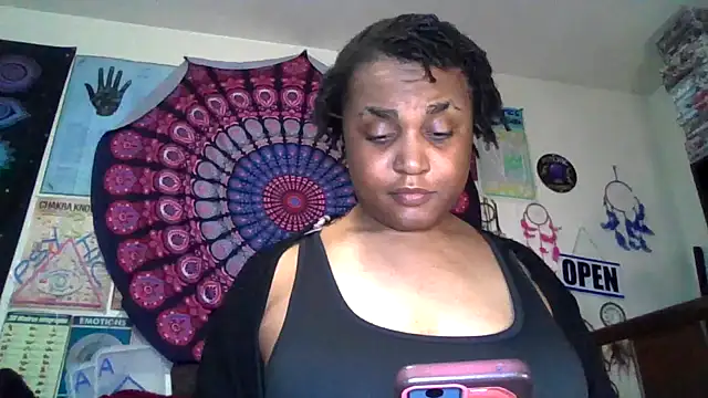 GardeniaFields online show from April 7, 2026, 12:00 am