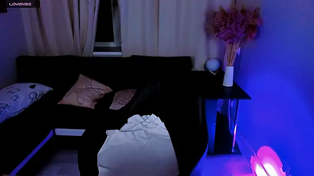 Snapshot of Melissa_Rood chatting on March 7, 2025, 4:22 pm Melissa Rood online show from March 7, 2025, 4:22 pm