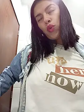 Snapshot of Nathaly_12 chatting on March 7, 2026, 12:13 pm Nathaly 12 online show from March 7, 2026, 12:13 pm