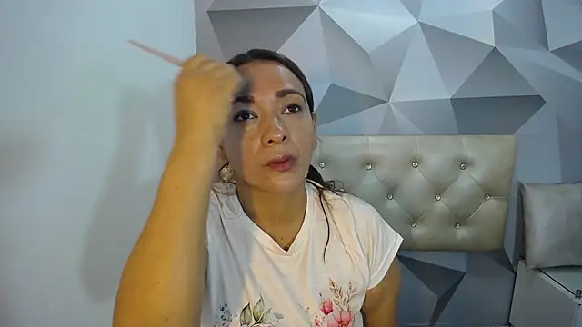 Milf-Prettyboobs online show from November 16, 2025, 10:54 am