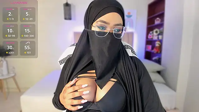 Sasha Anaan online show from October 3, 2025, 8:11 am