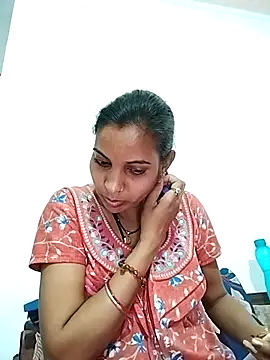 Snapshot of Hotty-Nidhi chatting on March 13, 2025, 3:22 am Hotty-Nidhi online show from March 13, 2025, 3:22 am