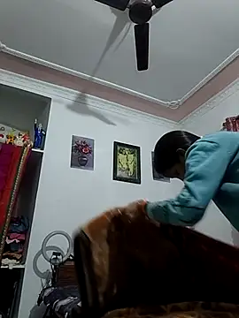 Hotty-Nidhi online show from February 6, 2026, 4:39 am