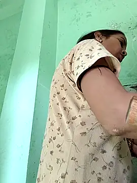 Hotty-Nidhi online show from March 2, 2026, 5:08 am