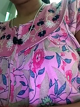 Hotty-Nidhi online show from March 4, 2026, 3:01 am