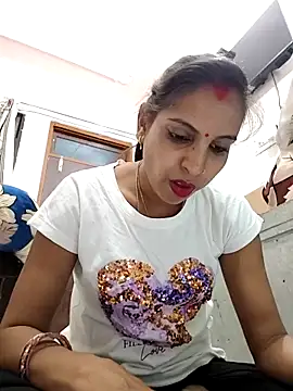 Hotty-Nidhi online show from April 3, 2026, 5:44 pm