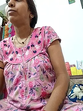 Hotty-Nidhi online show from April 12, 2026, 4:06 am