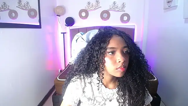 charlotte walker1 online show from March 10, 2025, 2:06 am