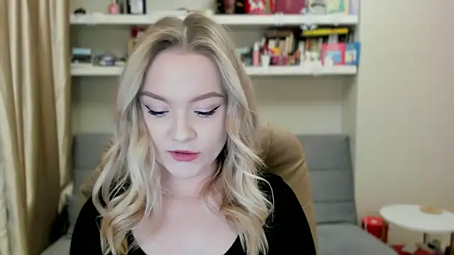 Kara Smith  online show from February 21, 2026, 11:50 pm