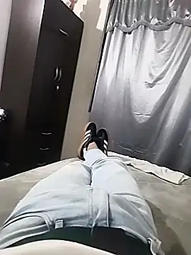 Snapshot of Andy-rtg chatting on March 16, 2025, 11:36 pm Andy-rtg online show from March 16, 2025, 11:36 pm