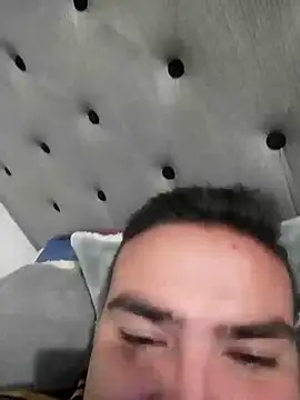 Snapshot of Andy-rtg chatting on March 21, 2025, 2:18 am Andy-rtg online show from March 21, 2025, 2:18 am