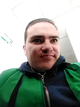 Snapshot of Andy-rtg chatting on October 31, 2025, 3:57 pm Andy-rtg online show from October 31, 2025, 3:57 pm