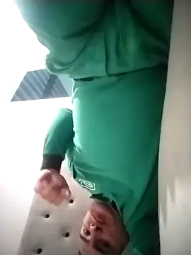 Snapshot of Andy-rtg chatting on November 11, 2025, 1:49 am Andy-rtg online show from November 11, 2025, 1:49 am