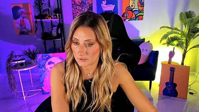 SarahAlluring online show from October 19, 2025, 11:55 am