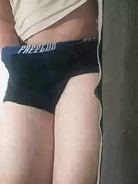 gui67675 online show from October 3, 2025, 10:18 pm