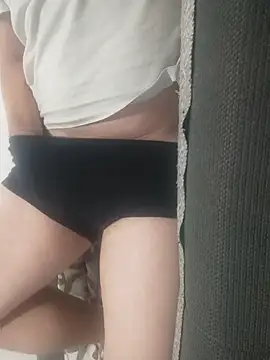 gui67675 online show from October 15, 2025, 8:31 pm