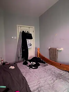 Snapshot of Curvy-Cleo chatting on January 9, 2026, 1:25 pm Curvy-Cleo online show from January 9, 2026, 1:25 pm