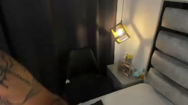 valery and Dani  online show from November 22, 2025, 8:08 pm