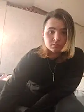 loverbugs21 online show from November 4, 2025, 8:52 pm