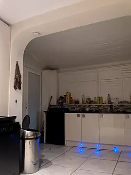 Snapshot of Nick-Ox chatting on March 20, 2025, 11:02 pm Nick-Ox online show from March 20, 2025, 11:02 pm