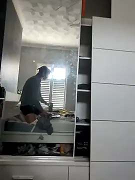 Snapshot of Nick-Ox chatting on September 17, 2025, 3:03 pm Nick-Ox online show from September 17, 2025, 3:03 pm