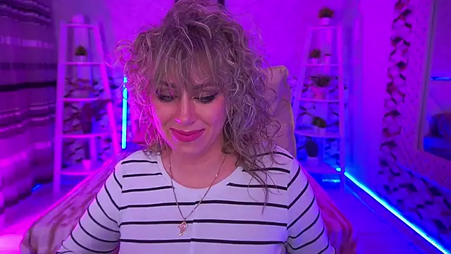 CandyLadyyy online show from April 5, 2026, 8:39 pm