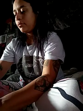 IsisBathory online show from October 19, 2025, 3:34 pm