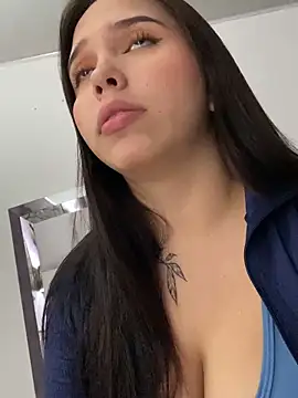 Snapshot of LunaCandy_ chatting on October 27, 2025, 1:37 pm LunaCandy  online show from October 27, 2025, 1:37 pm