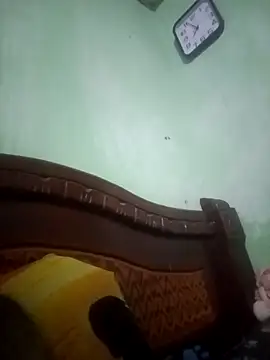 VictoriaLuxe online show from October 18, 2025, 12:02 am