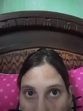 VictoriaLuxe online show from October 29, 2025, 1:19 am